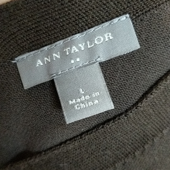 Ann Taylor double V-neck lightweight brown sweater - Picture 5 of 11